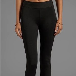 Mason Basic Ponte Legging in Black
BCBGMAXAZRIA